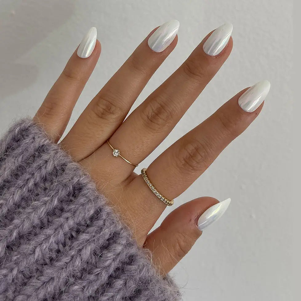 Pearlescent White Moonlight Press-On Nails