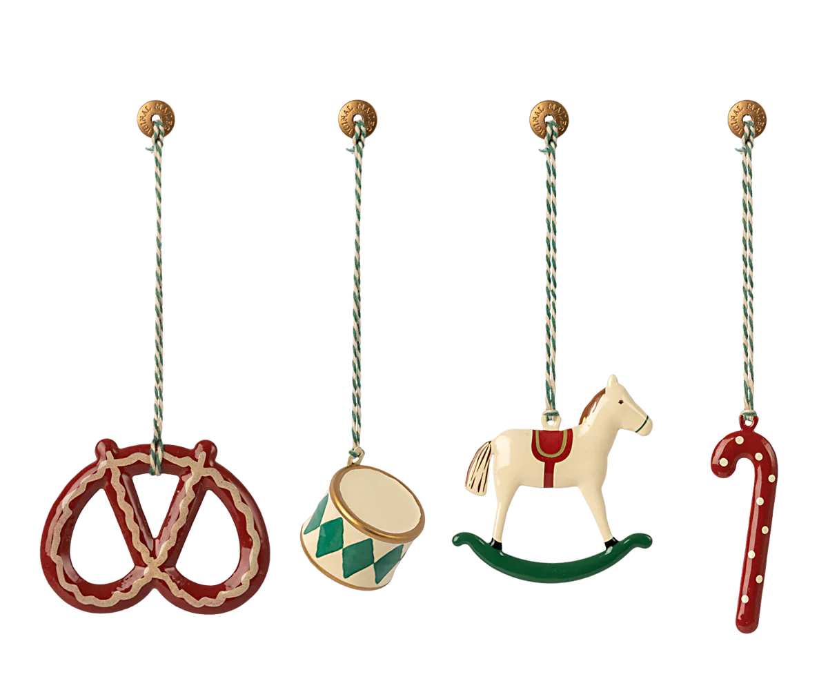 Metal ornament set - Peter`s Christmas