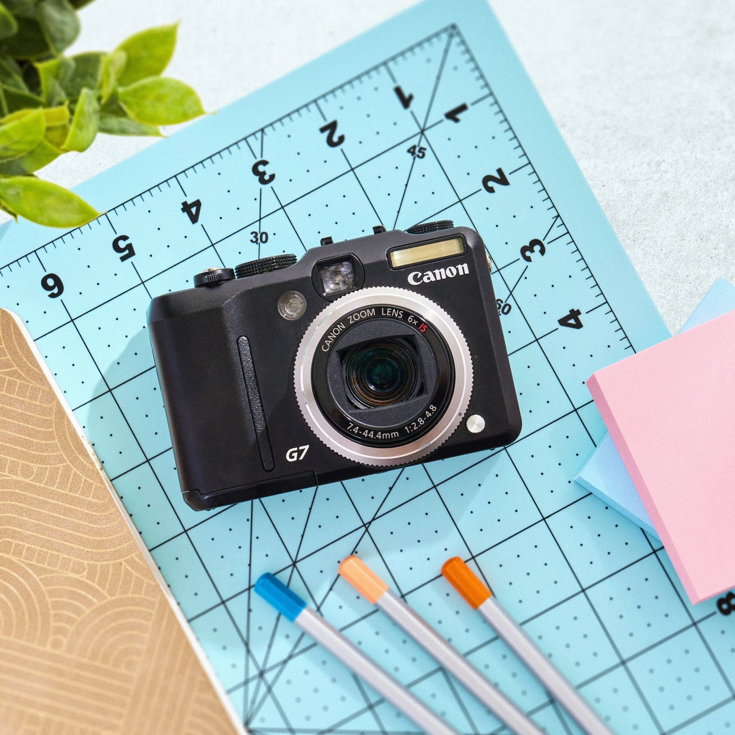 Canon Powershot G7 | Retro Digicam Point and Shoot Digital Camera